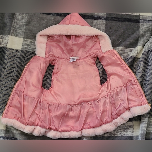 Little Lass hooded puffer vest - Picture 5 of 5